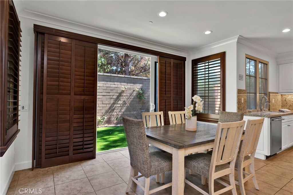 Irvine, California, 92618, United States, 4 Bedrooms Bedrooms, ,4 BathroomsBathrooms,Residential,Active,1894158