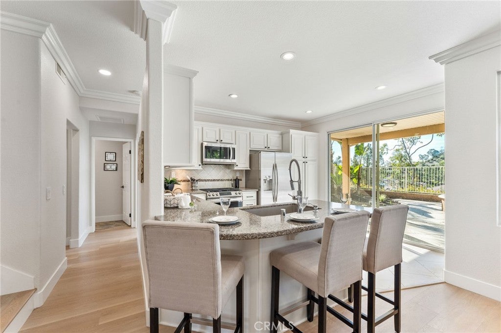 Rancho Santa Margarita, California, 92688, United States, 6 Bedrooms Bedrooms, ,3 BathroomsBathrooms,Residential,Active,2010204