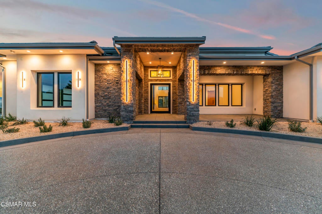 Camarillo, California, 93010, United States, 6 Bedrooms Bedrooms, ,7 BathroomsBathrooms,Residential,Active,2013156