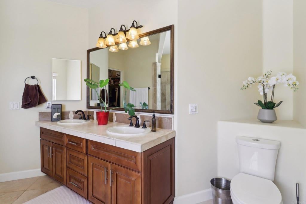 Fallbrook, California, 92028, United States, 3 Bedrooms Bedrooms, ,2 BathroomsBathrooms,Residential,Pending,1929395