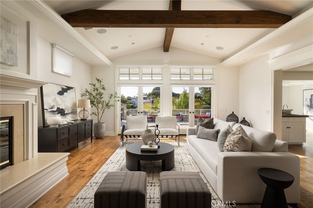 Corona Del Mar, California, 92625, United States, 4 Bedrooms Bedrooms, ,3 BathroomsBathrooms,Residential,Active,1871240