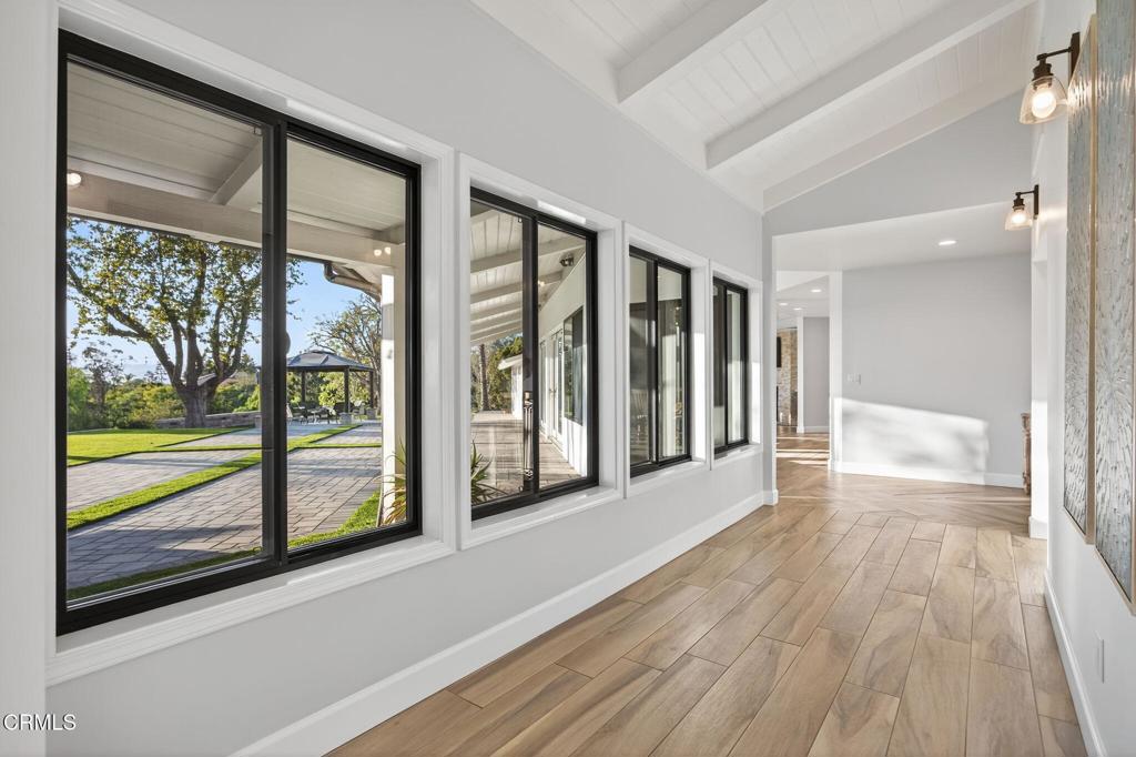 Camarillo, California, 93010, United States, 4 Bedrooms Bedrooms, ,5 BathroomsBathrooms,Residential,Active,1944013