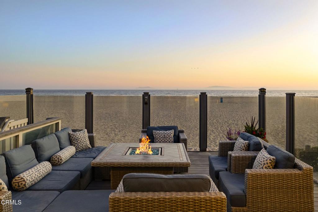 Oxnard, California, 93035, United States, 5 Bedrooms Bedrooms, ,3 BathroomsBathrooms,Residential,Active,1933720