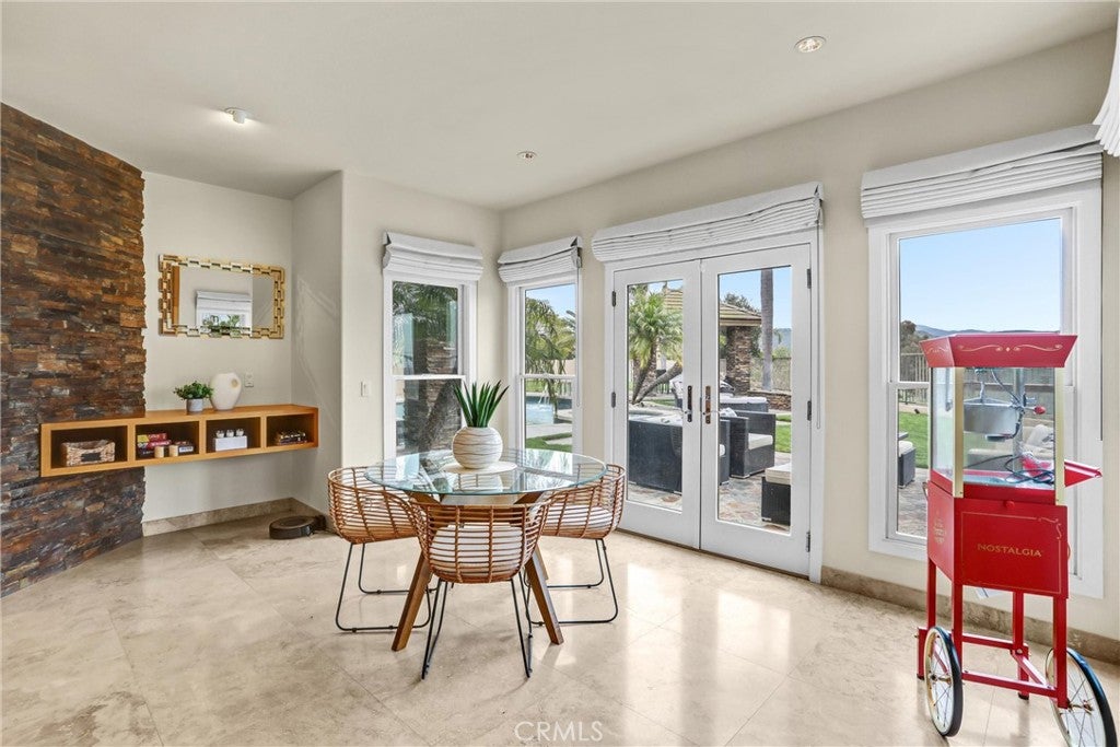 Anaheim, California, 92807, United States, 6 Bedrooms Bedrooms, ,5 BathroomsBathrooms,Residential,Active,2006989