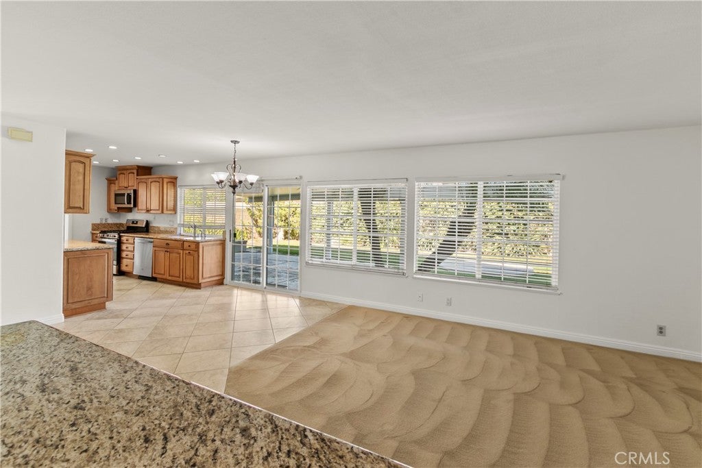 Fountain Valley, California, 92708, United States, 4 Bedrooms Bedrooms, ,3 BathroomsBathrooms,Residential,Active,1922326
