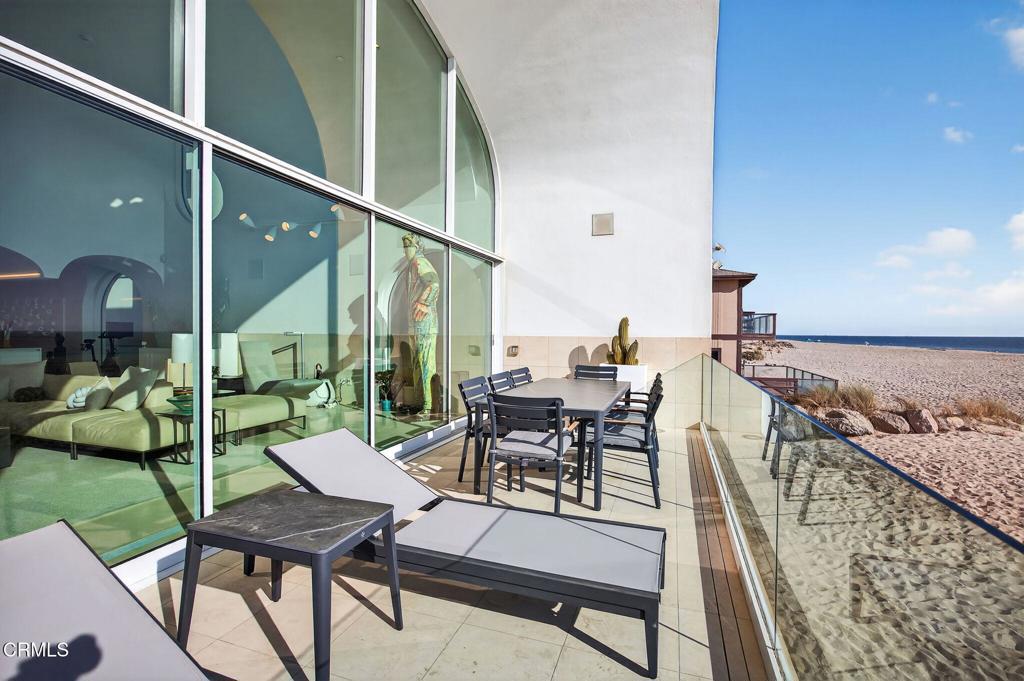 Oxnard, California, 93035, United States, 4 Bedrooms Bedrooms, ,5 BathroomsBathrooms,Residential,Active,1904736