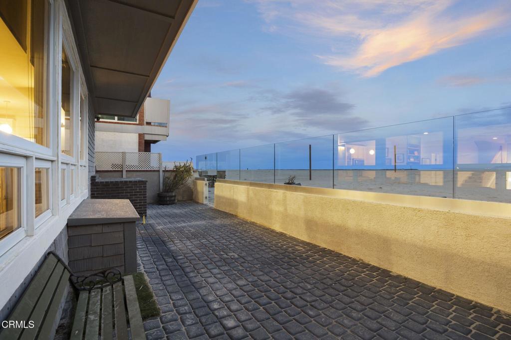 Oxnard, California, 93035, United States, 3 Bedrooms Bedrooms, ,4 BathroomsBathrooms,Residential,Active,1905342