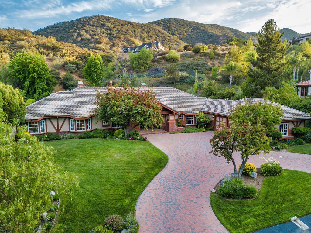 Agoura Hills, California, 91301, United States, 5 Bedrooms Bedrooms, ,5 BathroomsBathrooms,Residential,Active,2012898