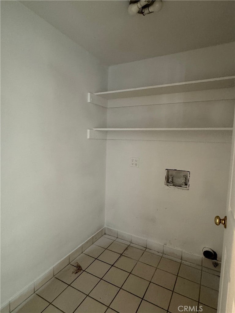 Los Angeles, California, 90036, United States, 5 Bedrooms Bedrooms, ,4 BathroomsBathrooms,Residential,Active,1952991