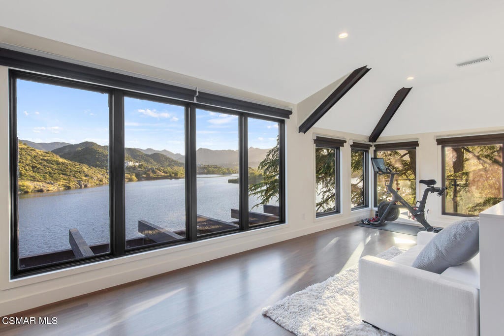 Lake Sherwood, California, 91361, United States, ,4 BathroomsBathrooms,Residential,Active,1820410