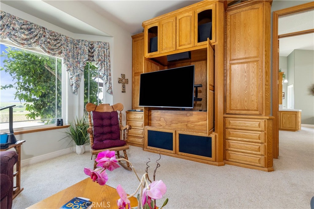 Paso Robles, California, 93446, United States, 7 Bedrooms Bedrooms, ,6 BathroomsBathrooms,Residential,Active,1919055