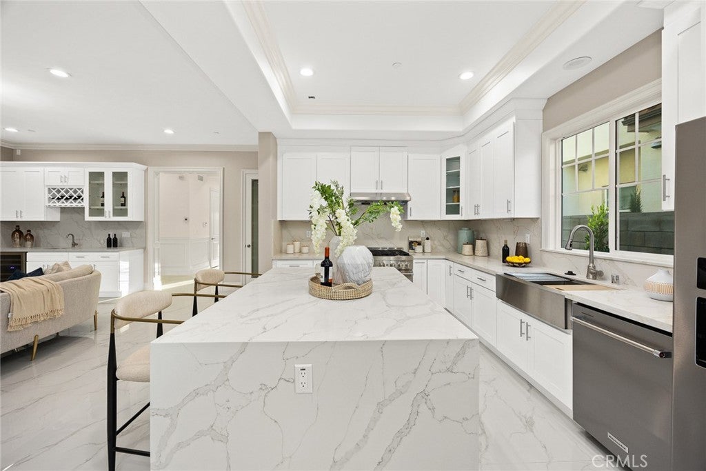 Temple City, California, 91780, United States, 5 Bedrooms Bedrooms, ,6 BathroomsBathrooms,Residential,Active,1889362