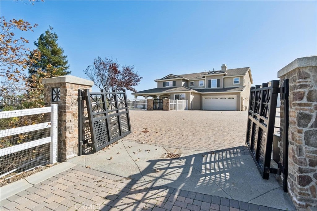 Castaic, California, 91384, United States, 6 Bedrooms Bedrooms, ,6 BathroomsBathrooms,Residential,Active,2009152