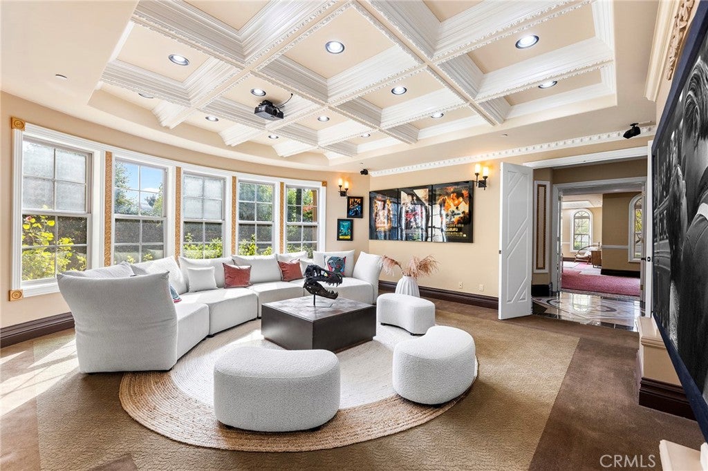 Arcadia, California, 91006, United States, 7 Bedrooms Bedrooms, ,9 BathroomsBathrooms,Residential,Active,1919404