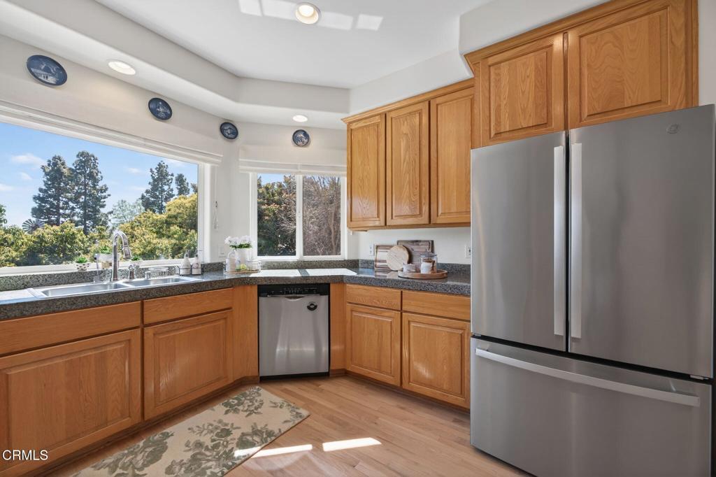 Camarillo, California, 93010, United States, 4 Bedrooms Bedrooms, ,3 BathroomsBathrooms,Residential,Active,2027321