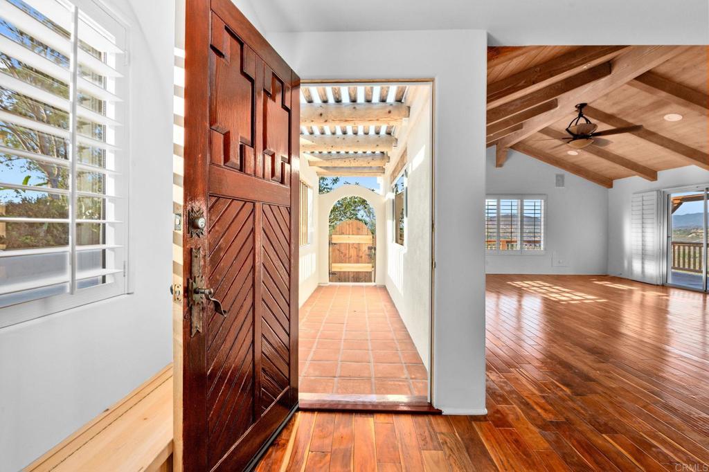 Escondido, California, 92026, United States, 3 Bedrooms Bedrooms, ,2 BathroomsBathrooms,Residential,Active,1972147