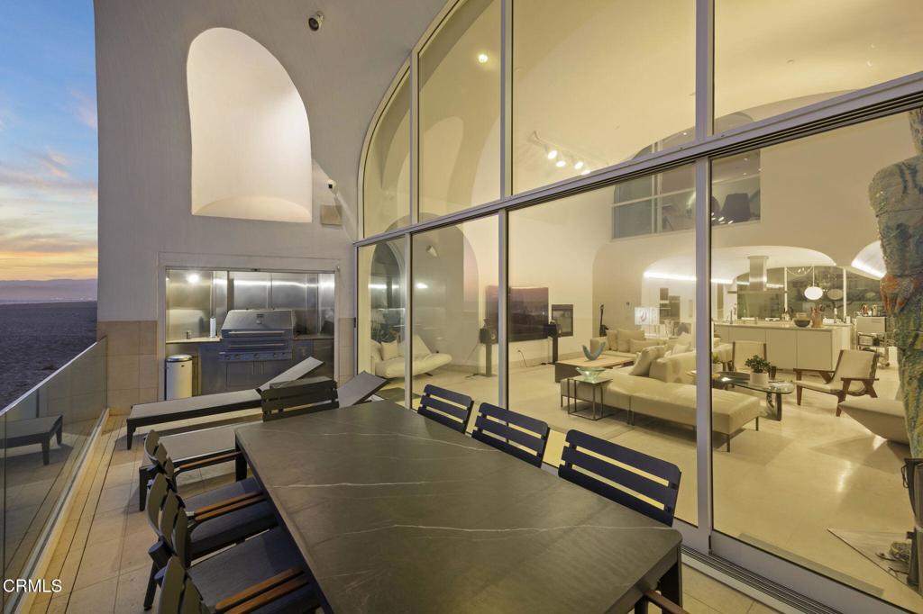 Oxnard, California, 93035, United States, 4 Bedrooms Bedrooms, ,5 BathroomsBathrooms,Residential,Active,1904736