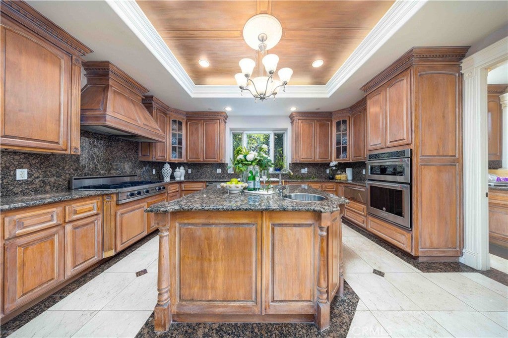 Arcadia, California, 91007, United States, 6 Bedrooms Bedrooms, ,7 BathroomsBathrooms,Residential,Active,1994965