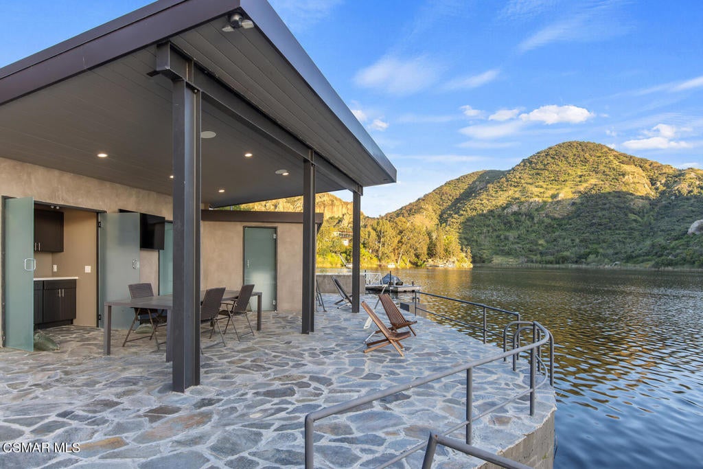 Lake Sherwood, California, 91361, United States, ,4 BathroomsBathrooms,Residential,Active,1820410