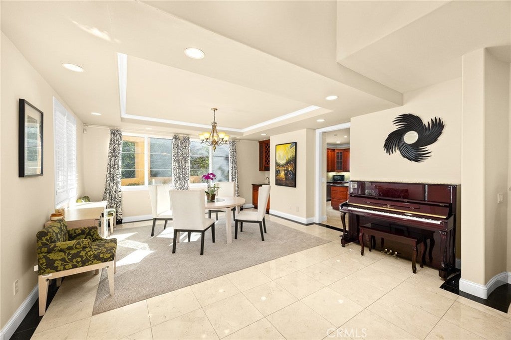 South Pasadena, California, 91030, United States, 4 Bedrooms Bedrooms, ,5 BathroomsBathrooms,Residential,Active,1905130
