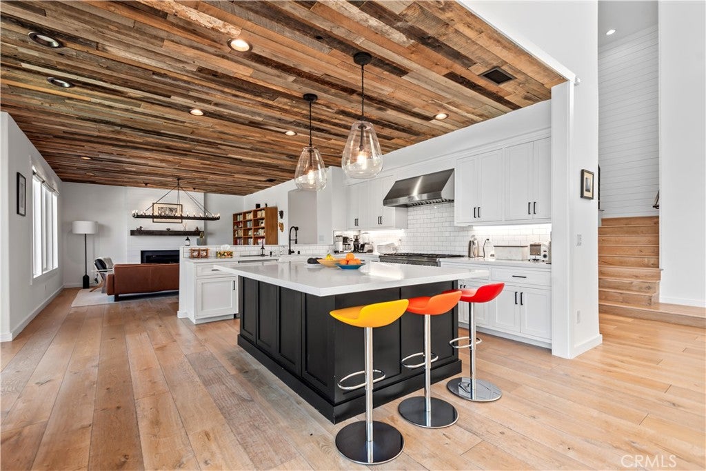 Calabasas, California, 91302, United States, 5 Bedrooms Bedrooms, ,5 BathroomsBathrooms,Residential,Active,1806958
