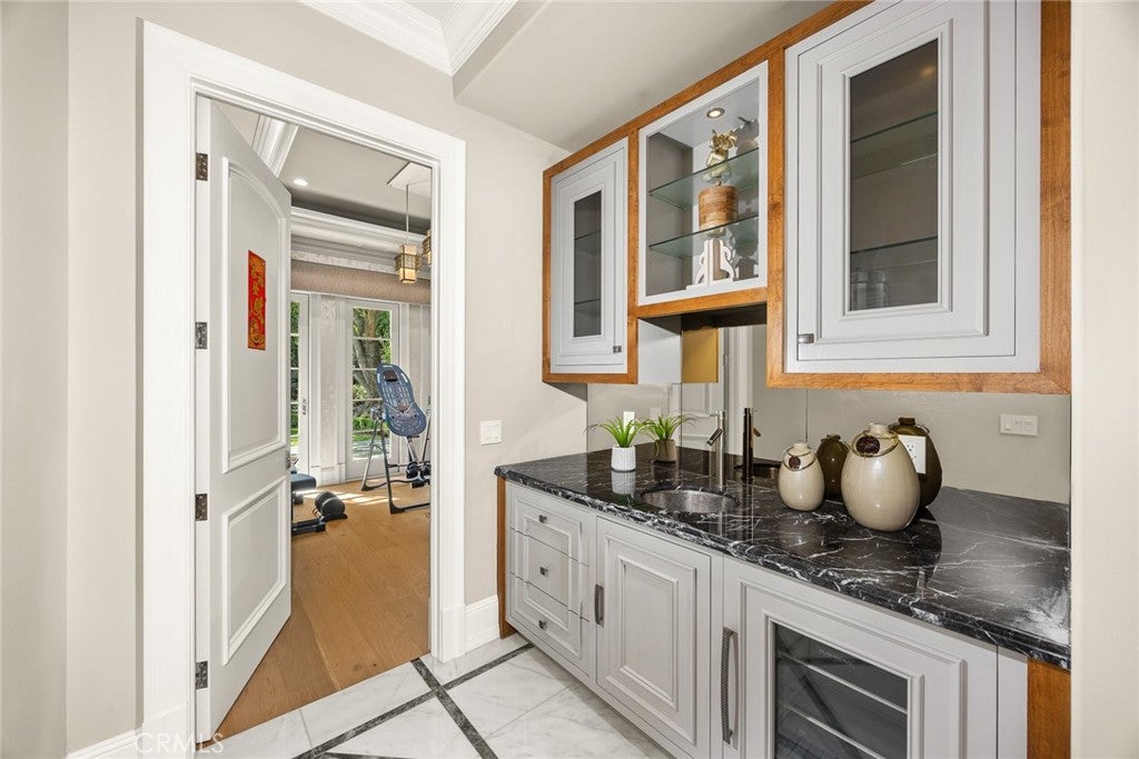 Arcadia, California, 91006, United States, 6 Bedrooms Bedrooms, ,8 BathroomsBathrooms,Residential,Active,1933891