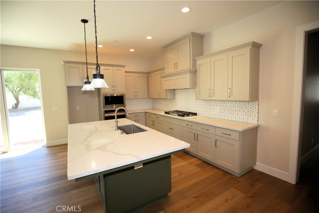 Paso Robles, California, 93446, United States, 4 Bedrooms Bedrooms, ,4 BathroomsBathrooms,Residential,Active,1808249