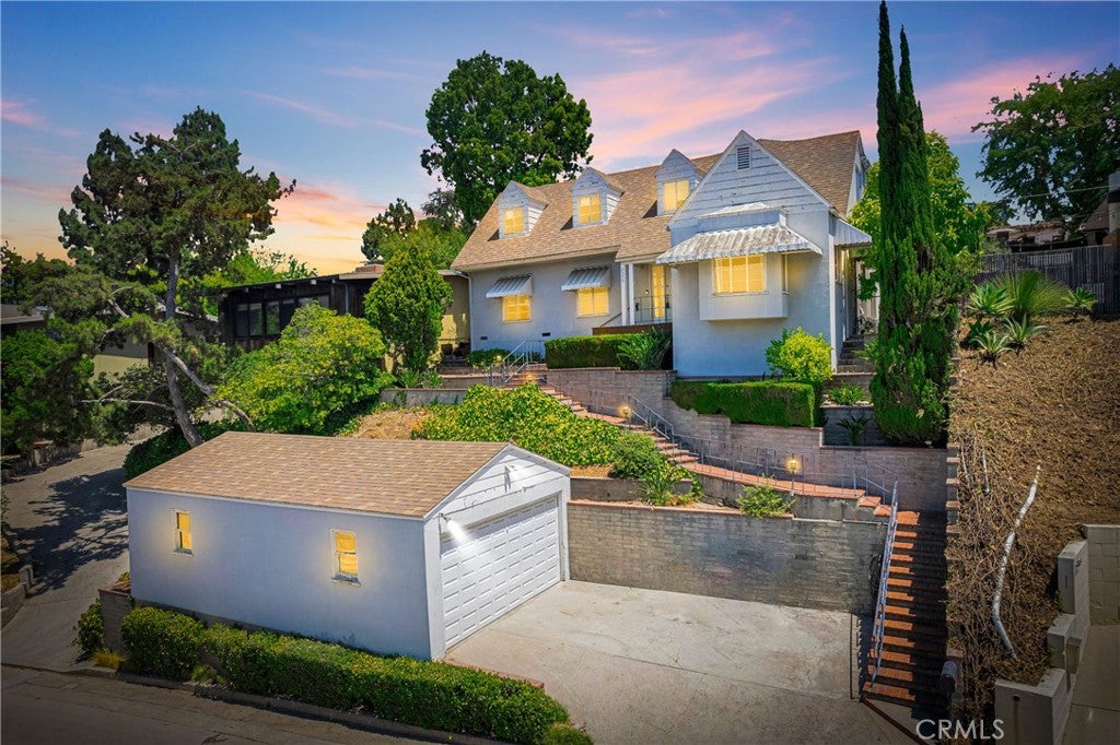 Los Angeles, California, 90039, United States, 4 Bedrooms Bedrooms, ,3 BathroomsBathrooms,Residential,Active,1892396