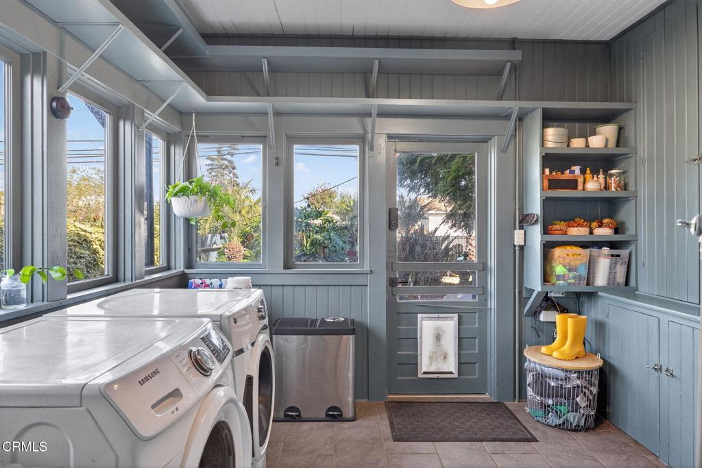 Oxnard, California, 93030, United States, 5 Bedrooms Bedrooms, ,2 BathroomsBathrooms,Residential,Active,1985561