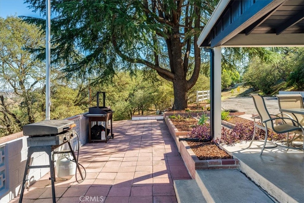 Paso Robles, California, 93446, United States, 3 Bedrooms Bedrooms, ,3 BathroomsBathrooms,Residential,Active,1990043