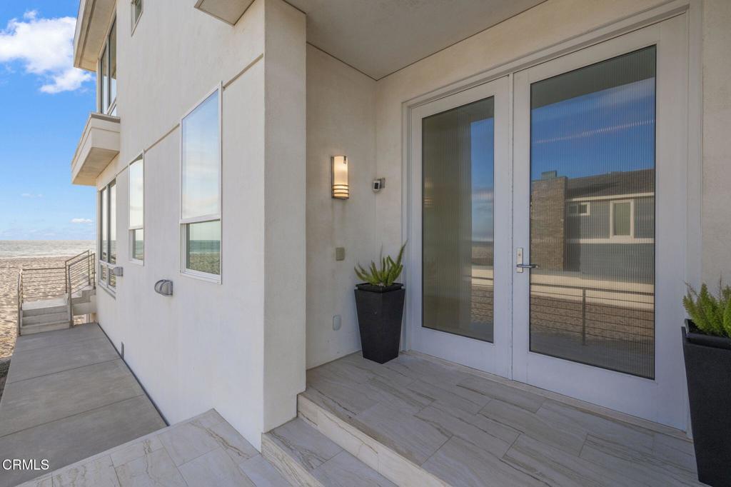 Oxnard, California, 93035, United States, 4 Bedrooms Bedrooms, ,6 BathroomsBathrooms,Residential,Active,1993670