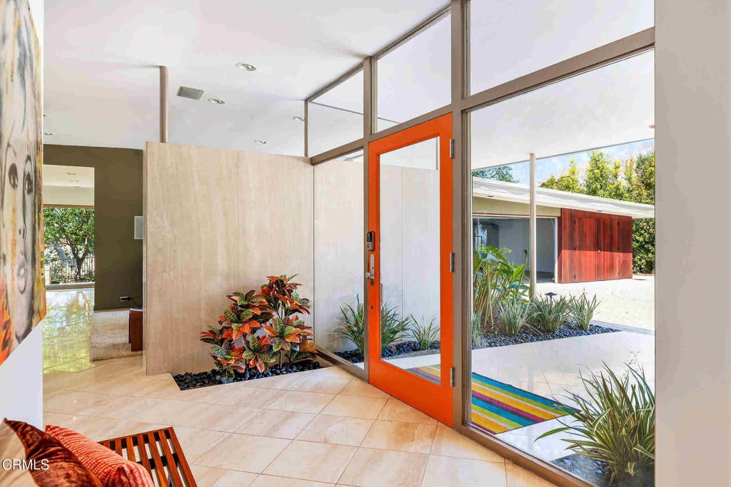 Pasadena, California, 91107, United States, 5 Bedrooms Bedrooms, ,5 BathroomsBathrooms,Residential,Active,1941341