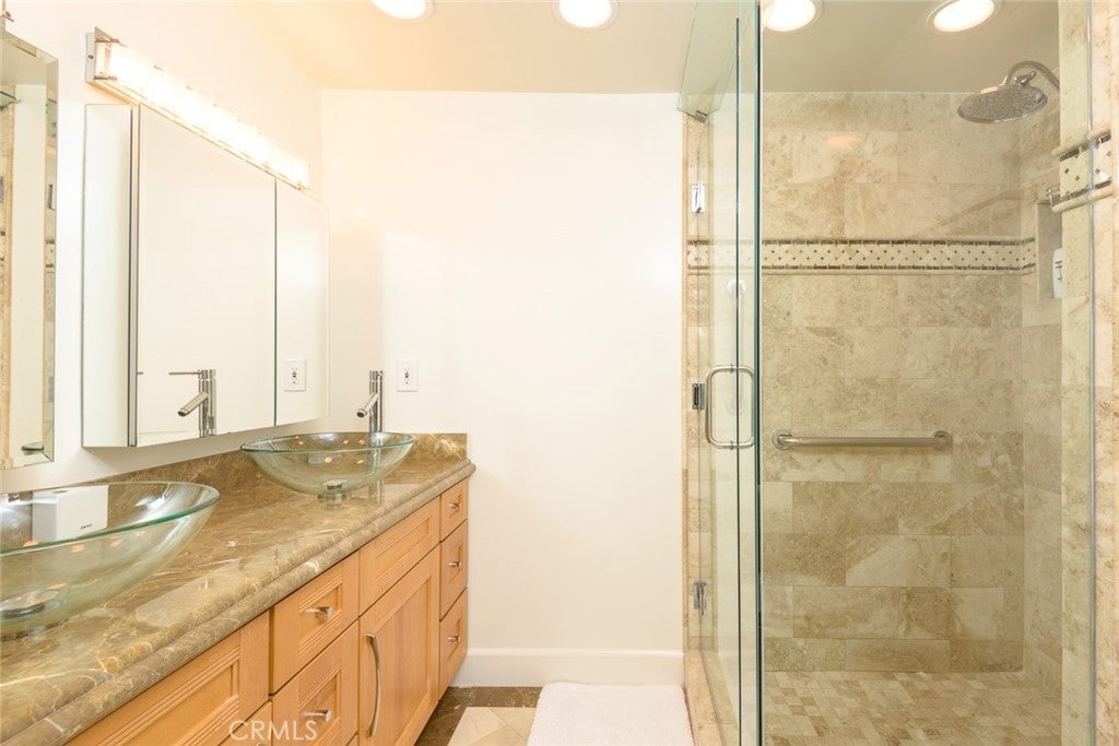 Newport Beach, California, 92663, United States, ,5 BathroomsBathrooms,Residential,Active,1762822