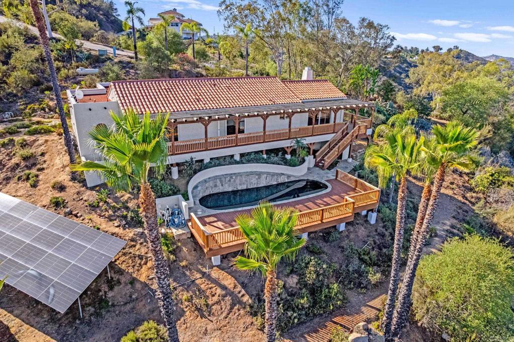 Escondido, California, 92026, United States, 3 Bedrooms Bedrooms, ,2 BathroomsBathrooms,Residential,Active,1972147