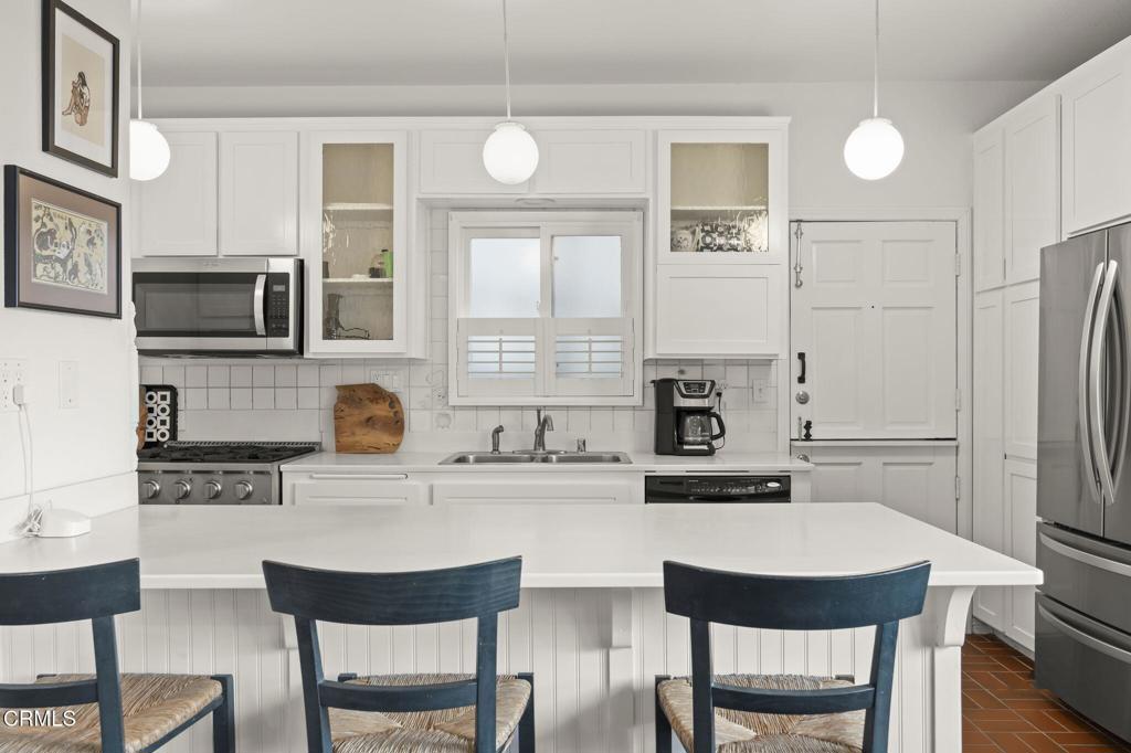 Oxnard, California, 93035, United States, 3 Bedrooms Bedrooms, ,4 BathroomsBathrooms,Residential,Active,1905342