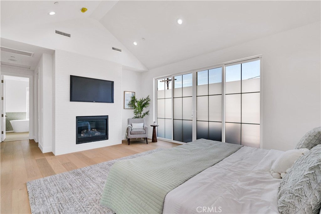 Redondo Beach, California, 90278, United States, 5 Bedrooms Bedrooms, ,5 BathroomsBathrooms,Residential,Active,1959976