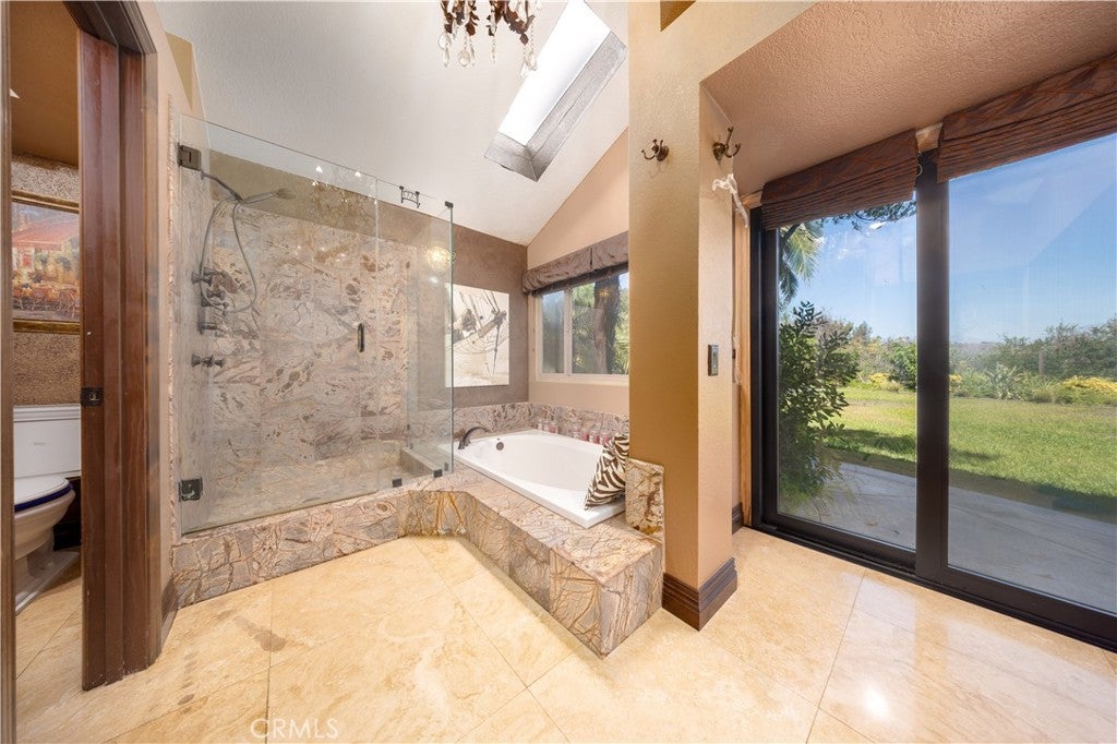 Pomona, California, 91766, United States, 5 Bedrooms Bedrooms, ,5 BathroomsBathrooms,Residential,Active,1989773