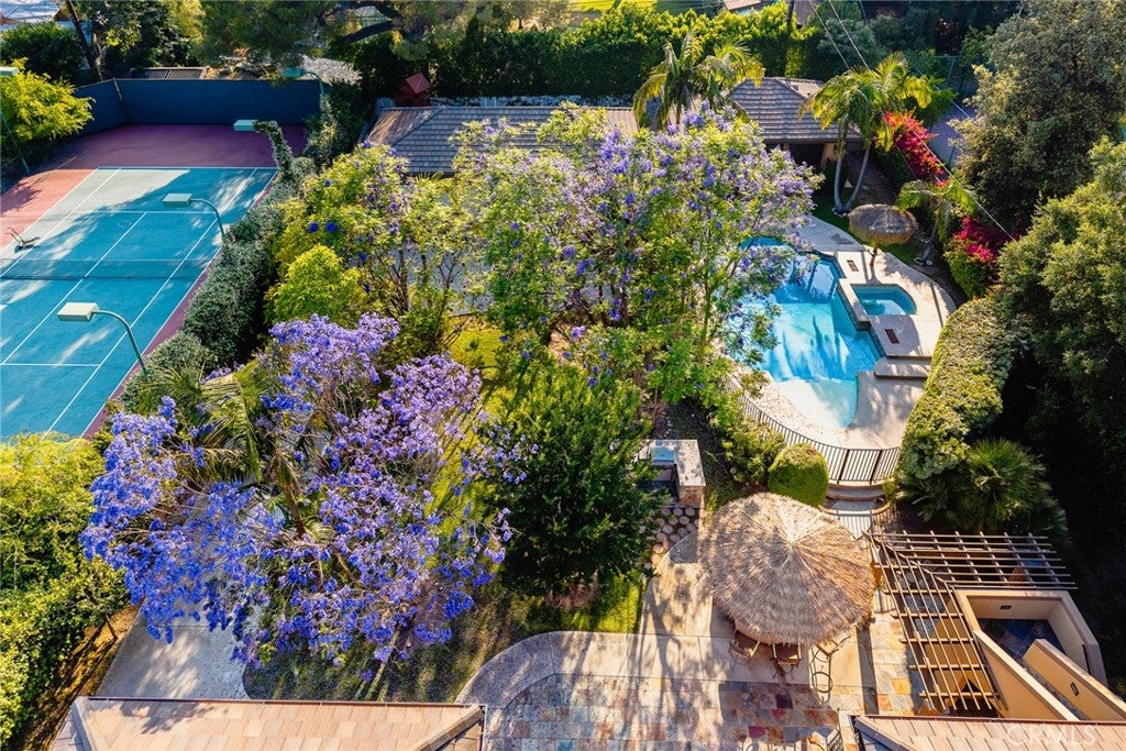 Arcadia, California, 91006, United States, 7 Bedrooms Bedrooms, ,9 BathroomsBathrooms,Residential,Active,1919404