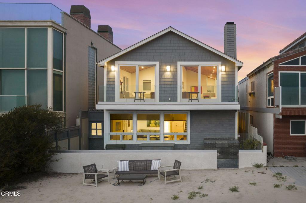 Oxnard, California, 93035, United States, 3 Bedrooms Bedrooms, ,4 BathroomsBathrooms,Residential,Active,1905342