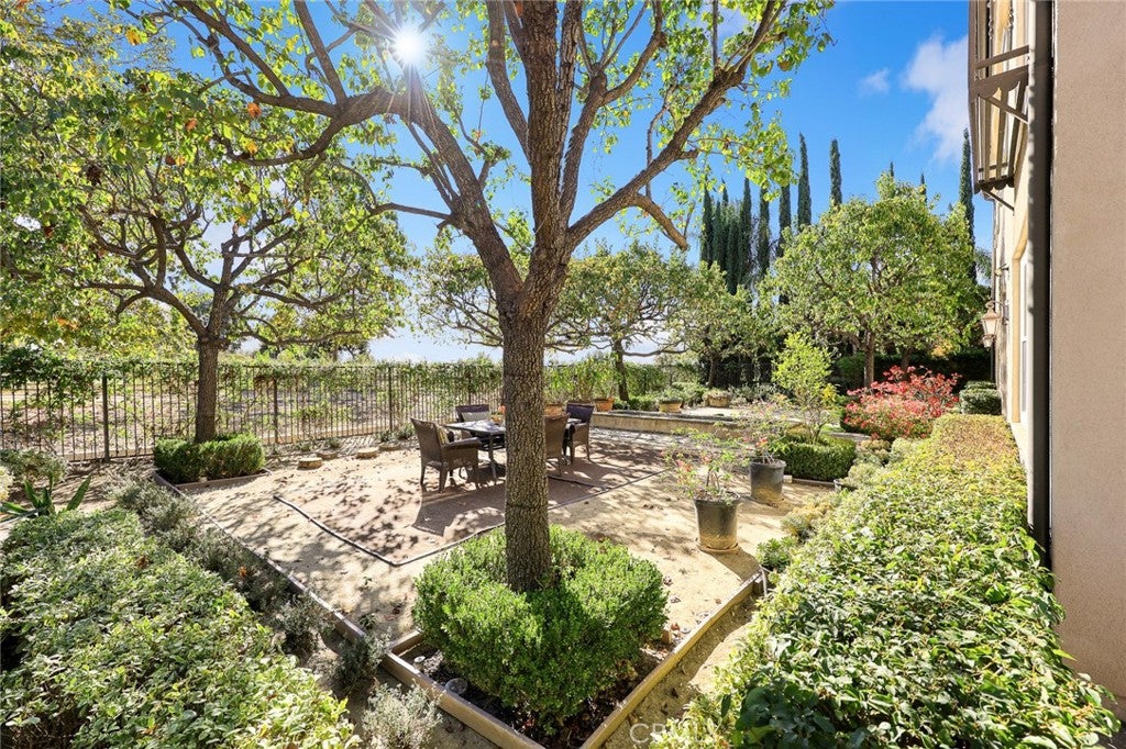 Walnut, California, 91789, United States, 4 Bedrooms Bedrooms, ,5 BathroomsBathrooms,Residential,Active,1990595