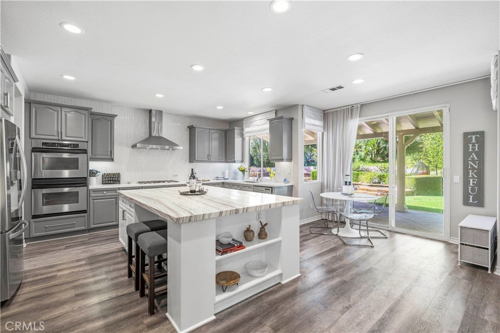 Stevenson Ranch, California, 91381, United States, 5 Bedrooms Bedrooms, ,4 BathroomsBathrooms,Residential,Active,2015851