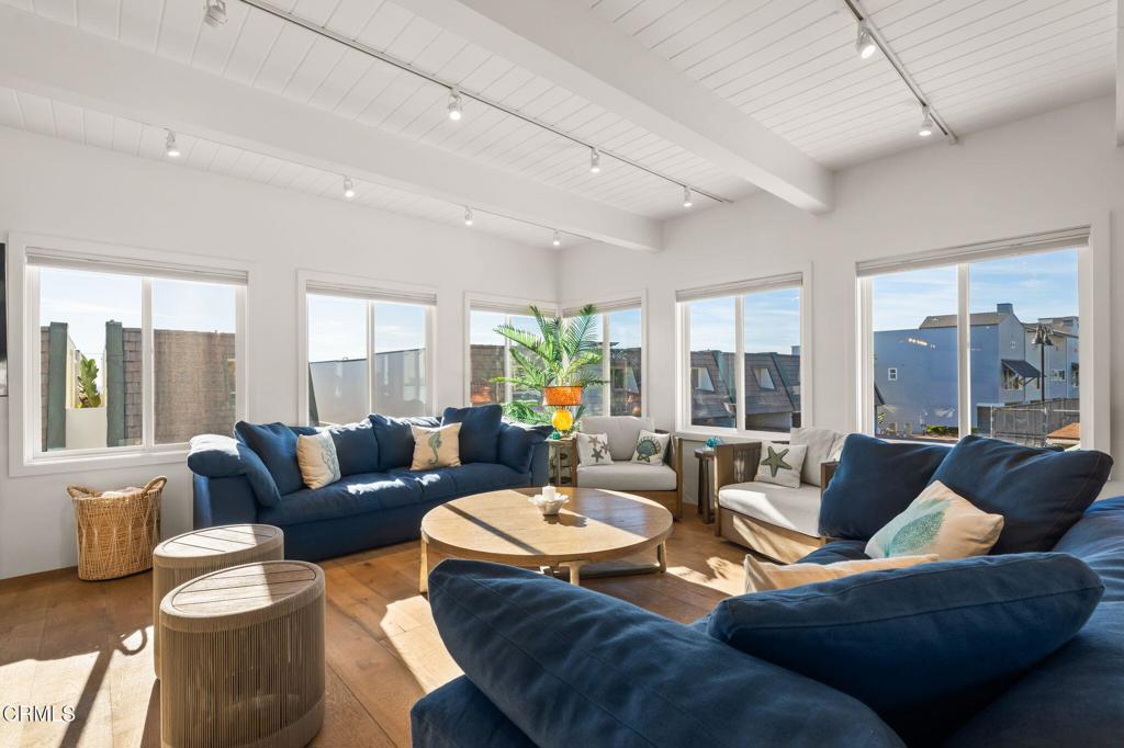 Malibu, California, 90265, United States, 4 Bedrooms Bedrooms, ,4 BathroomsBathrooms,Residential,Active,2006937