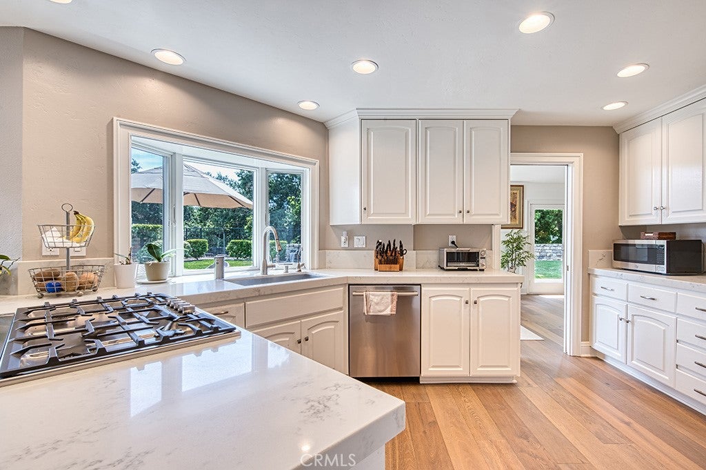 Trabuco Canyon, California, 92679, United States, 4 Bedrooms Bedrooms, ,4 BathroomsBathrooms,Residential,Active,1922516