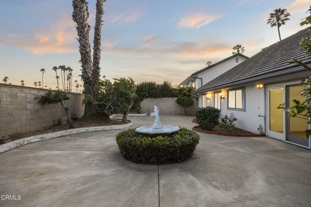 Ventura, California, 93001, United States, 5 Bedrooms Bedrooms, ,3 BathroomsBathrooms,Residential,Active,1922272