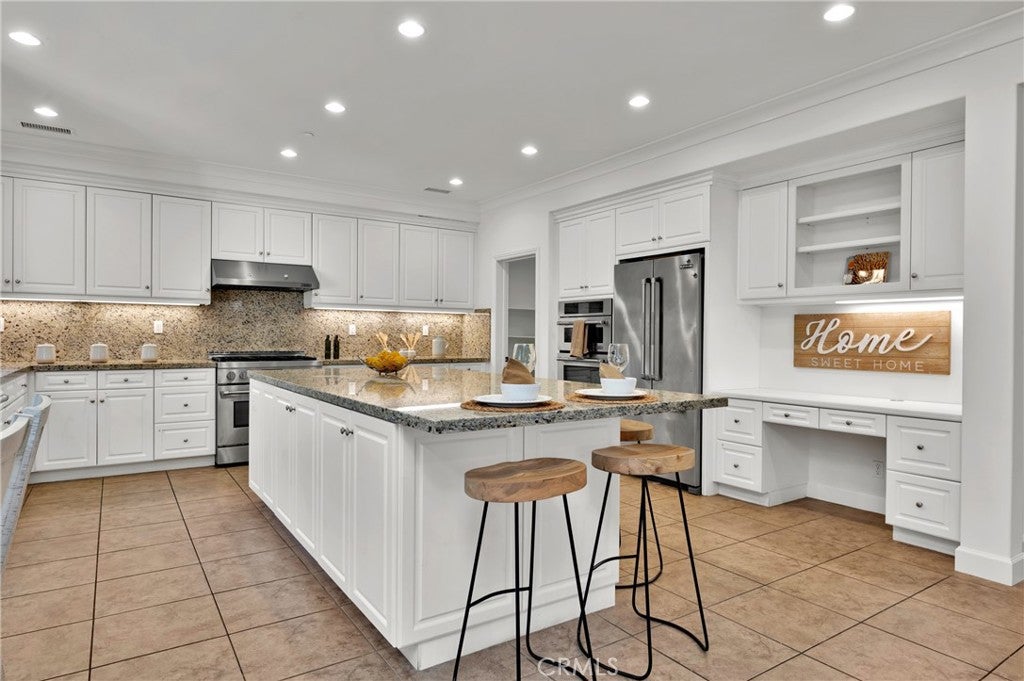 Irvine, California, 92618, United States, 4 Bedrooms Bedrooms, ,4 BathroomsBathrooms,Residential,Active,1894158