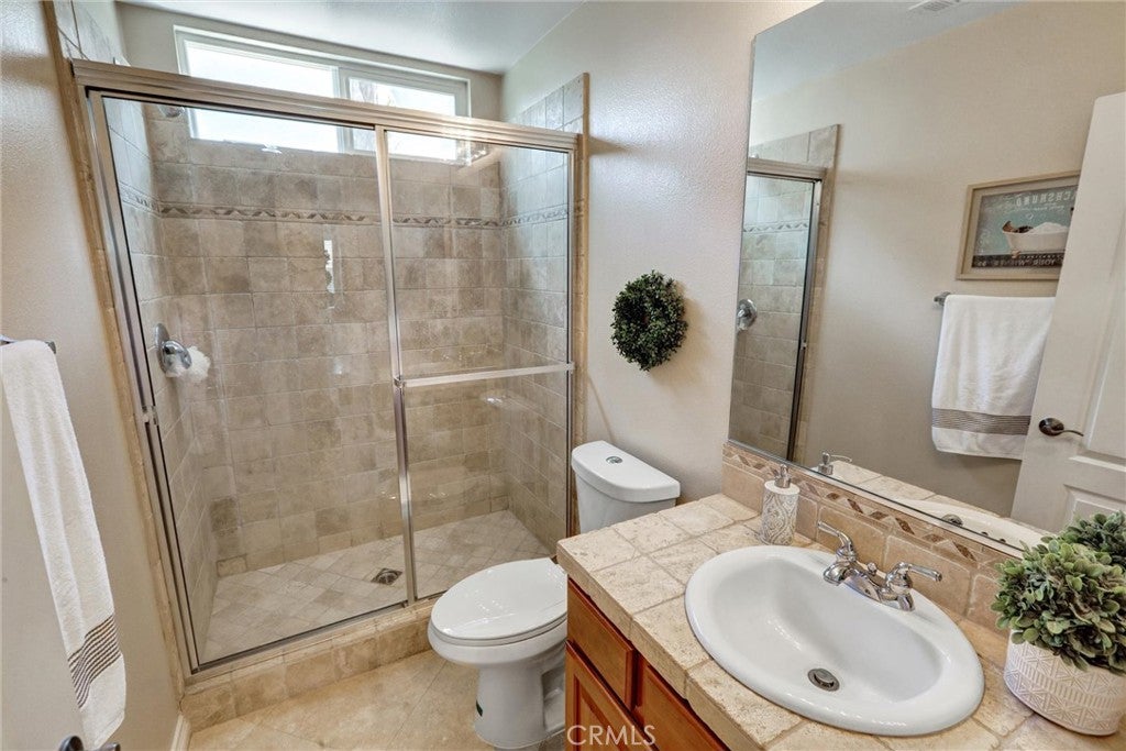 Murrieta, California, 92562, United States, 6 Bedrooms Bedrooms, ,5 BathroomsBathrooms,Residential,Active,1914833