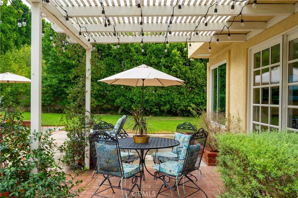 Granada Hills, California, 91344, United States, 5 Bedrooms Bedrooms, ,3 BathroomsBathrooms,Residential,Active,1952998