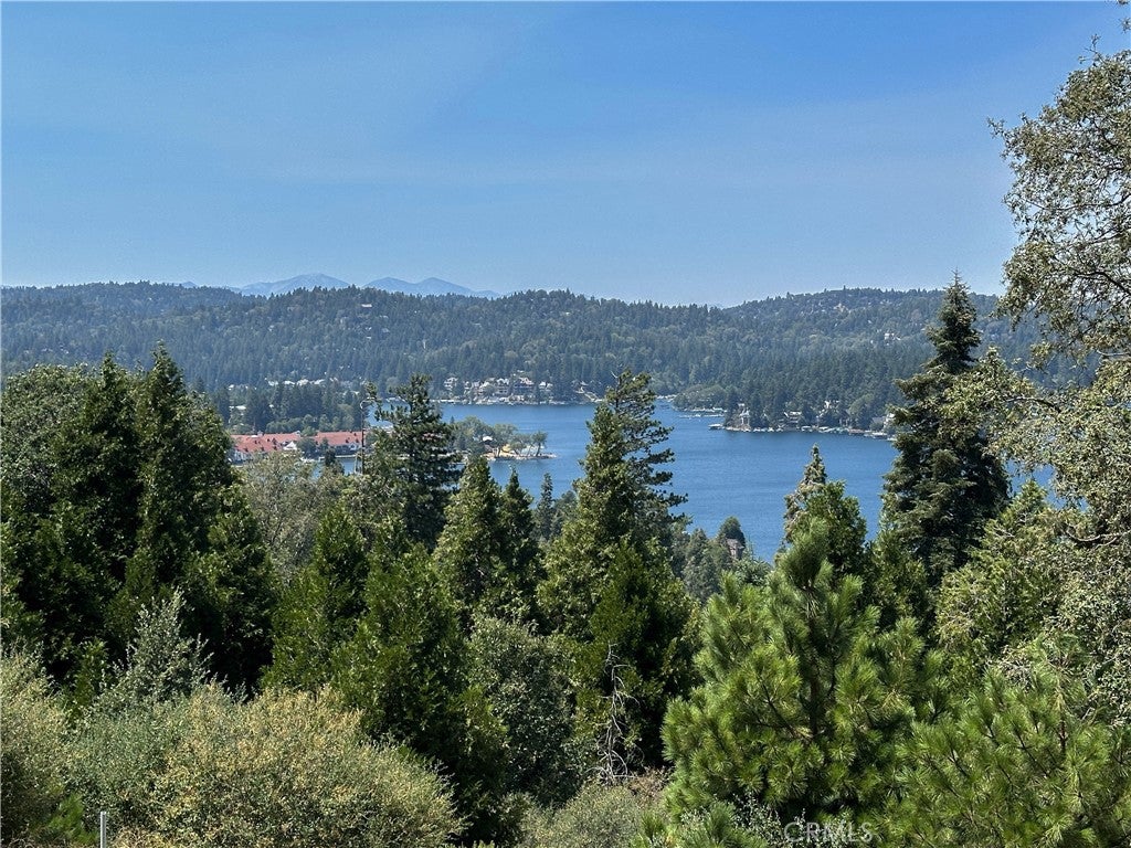 Lake Arrowhead, California, 92352, United States, 3 Bedrooms Bedrooms, ,3 BathroomsBathrooms,Residential,Active,1972160