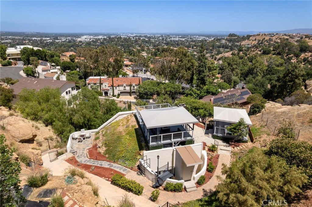 Chatsworth, California, 91311, United States, 4 Bedrooms Bedrooms, ,4 BathroomsBathrooms,Residential,Active,2011421