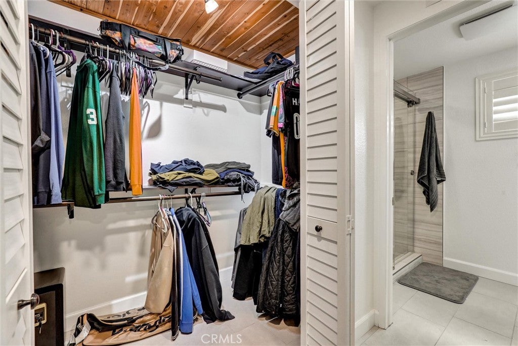 Lake Forest, California, 92630, United States, 4 Bedrooms Bedrooms, ,3 BathroomsBathrooms,Residential,Active,1953694